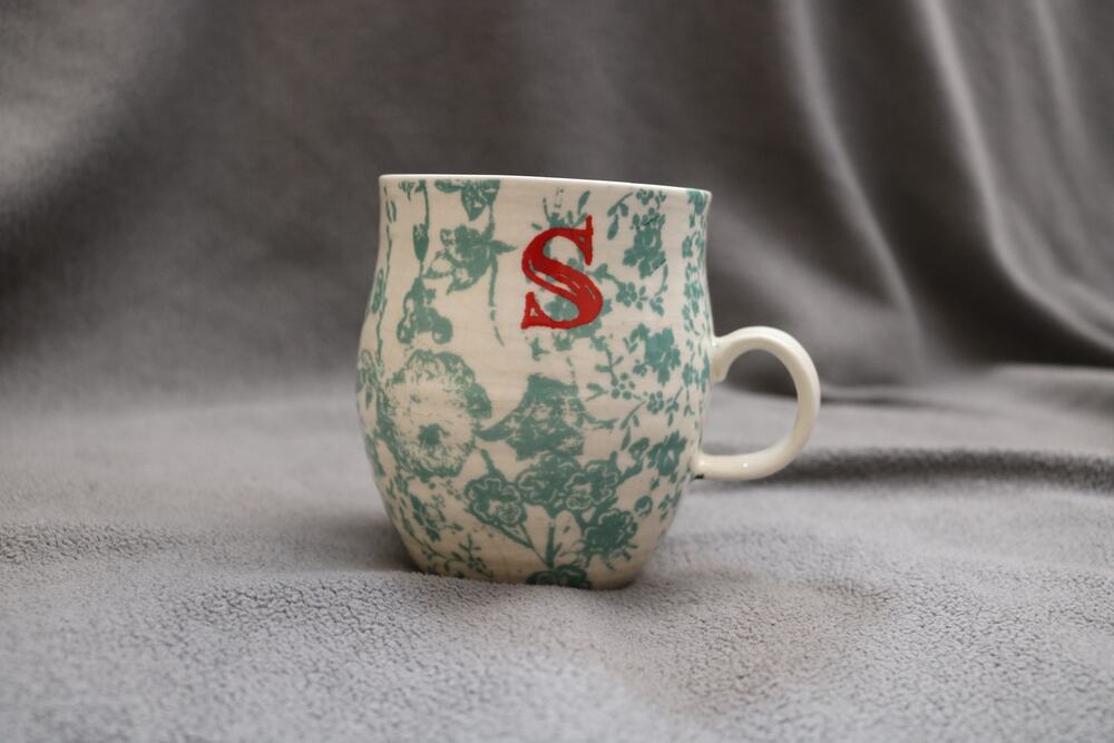 ANTHROPOLOGIE Homegrown Monogram Mug Letter S Teal Floral Red Initial Coffee Cup